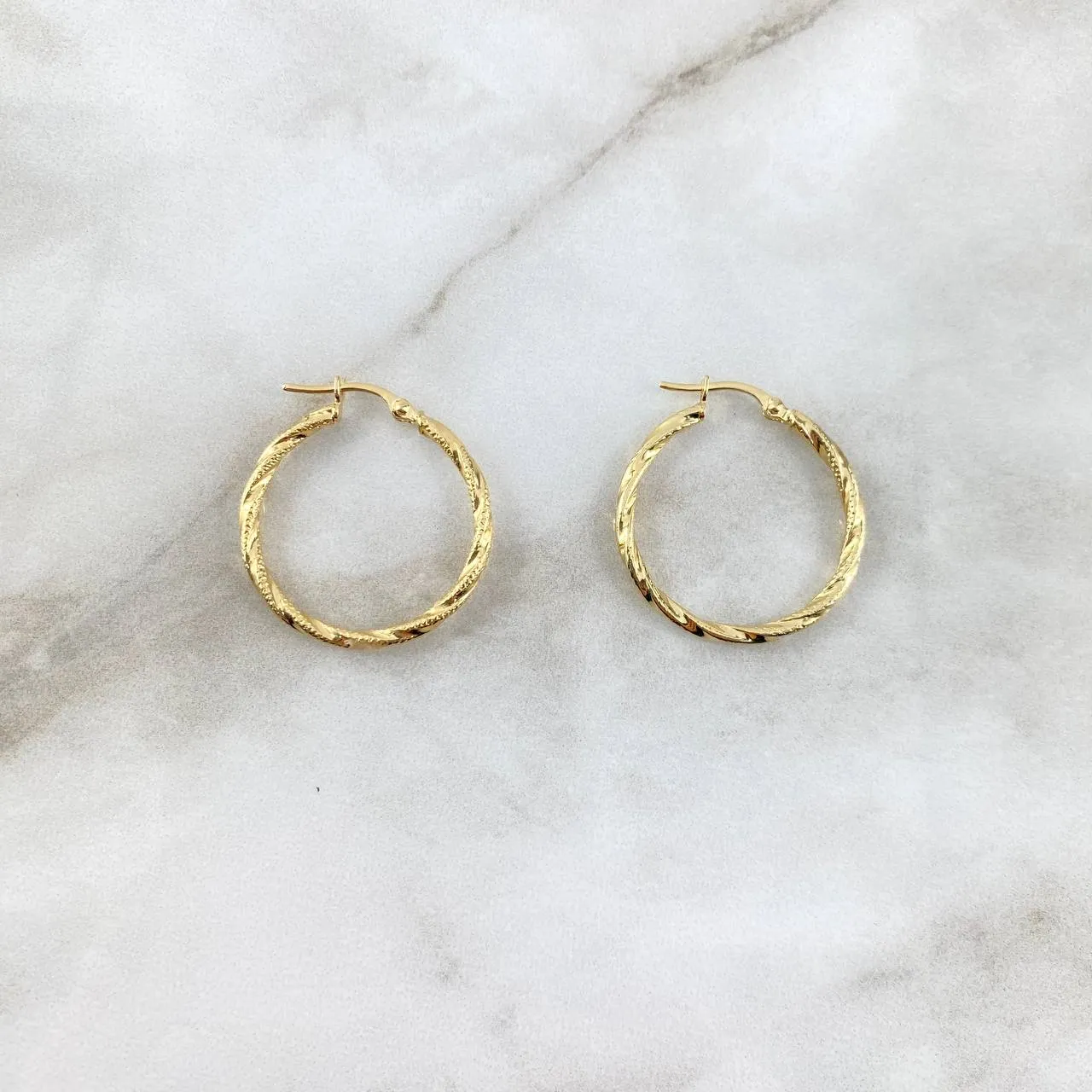 18K Yellow Gold Sami Braided Dotted Hoop Earrings 1.45gr / 1.06in