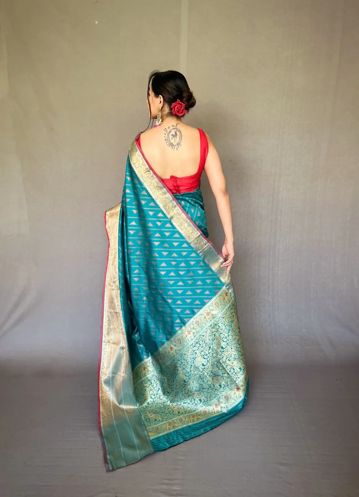 Beautiful Designer Traditional Aanchal Kanjivaram Handloom Sarees