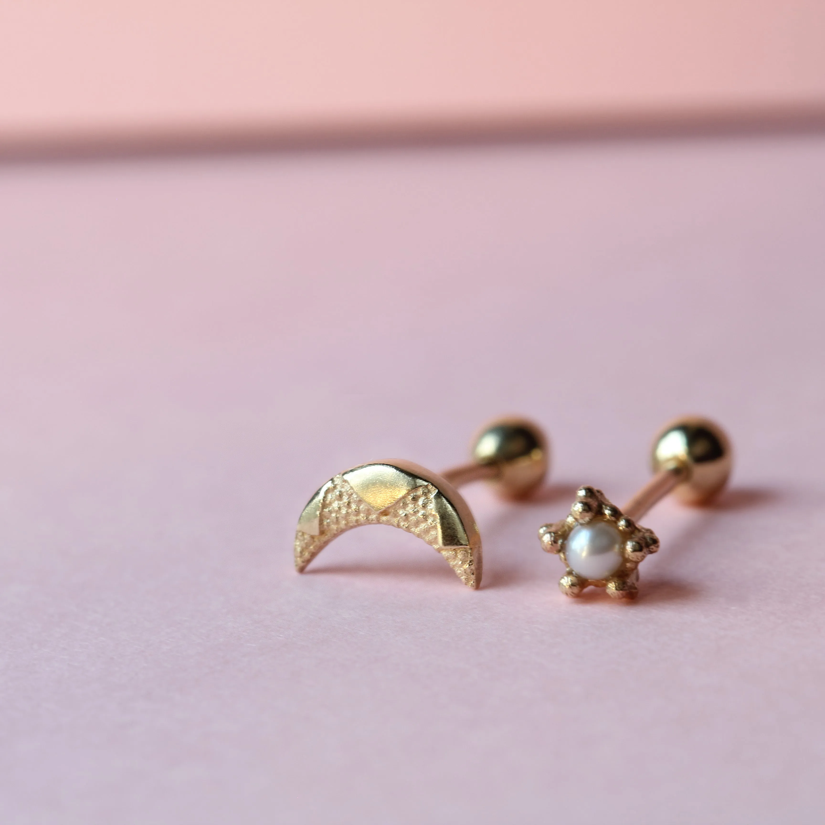 Callisto Crescent 9ct Moon Stud Earring