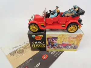 Corgi Classics 9021  - 1910 Daimler - Red - 99% Mint boxed.