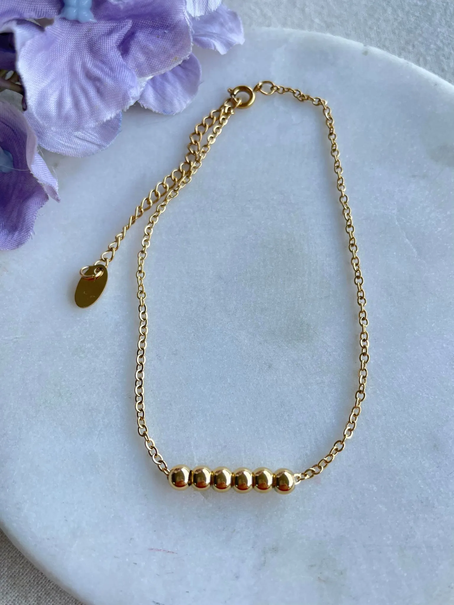 Floating gold ball anklet – Tarnish Proof Jewellery