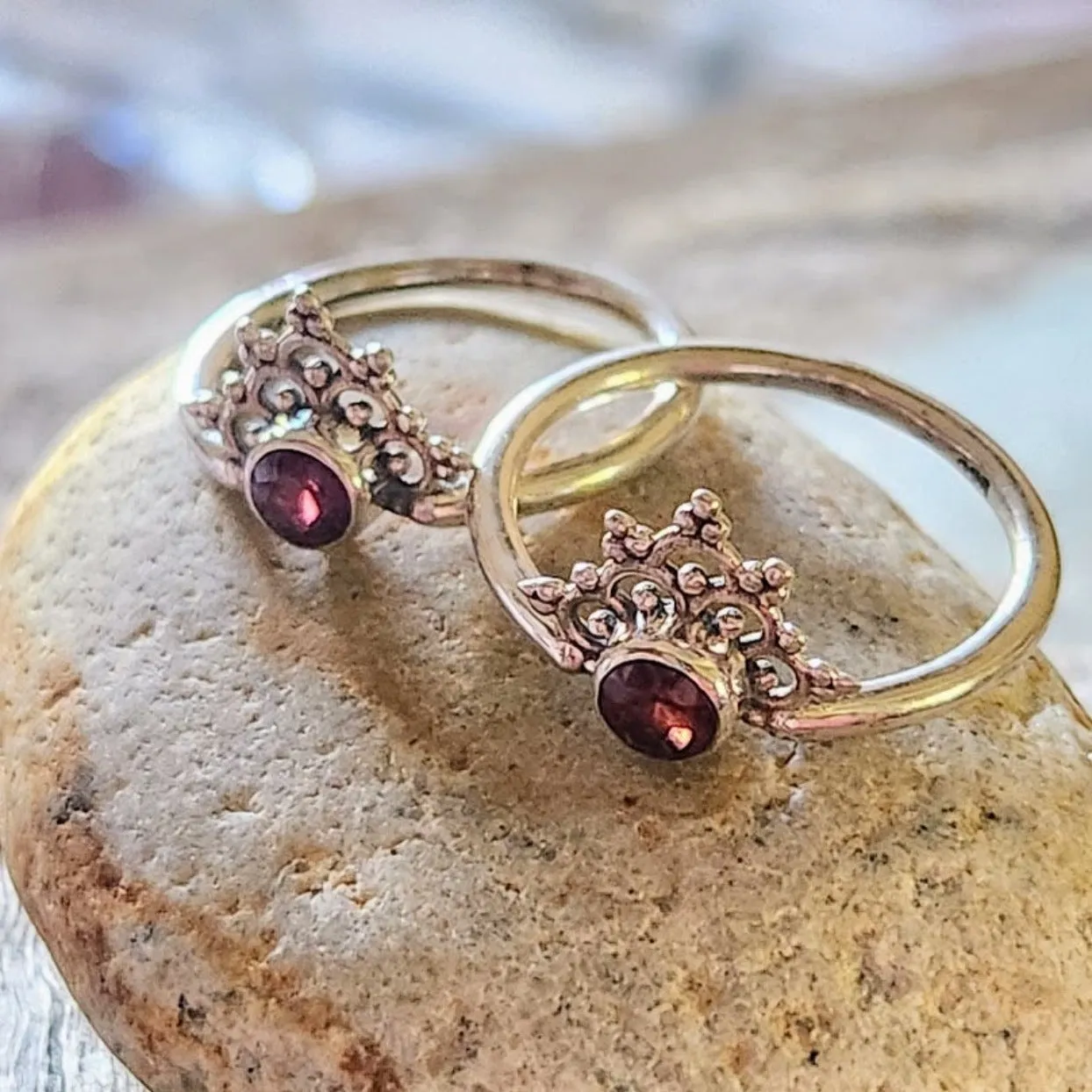 GARNET CROWN - FLOWER DESIGN 925 RING