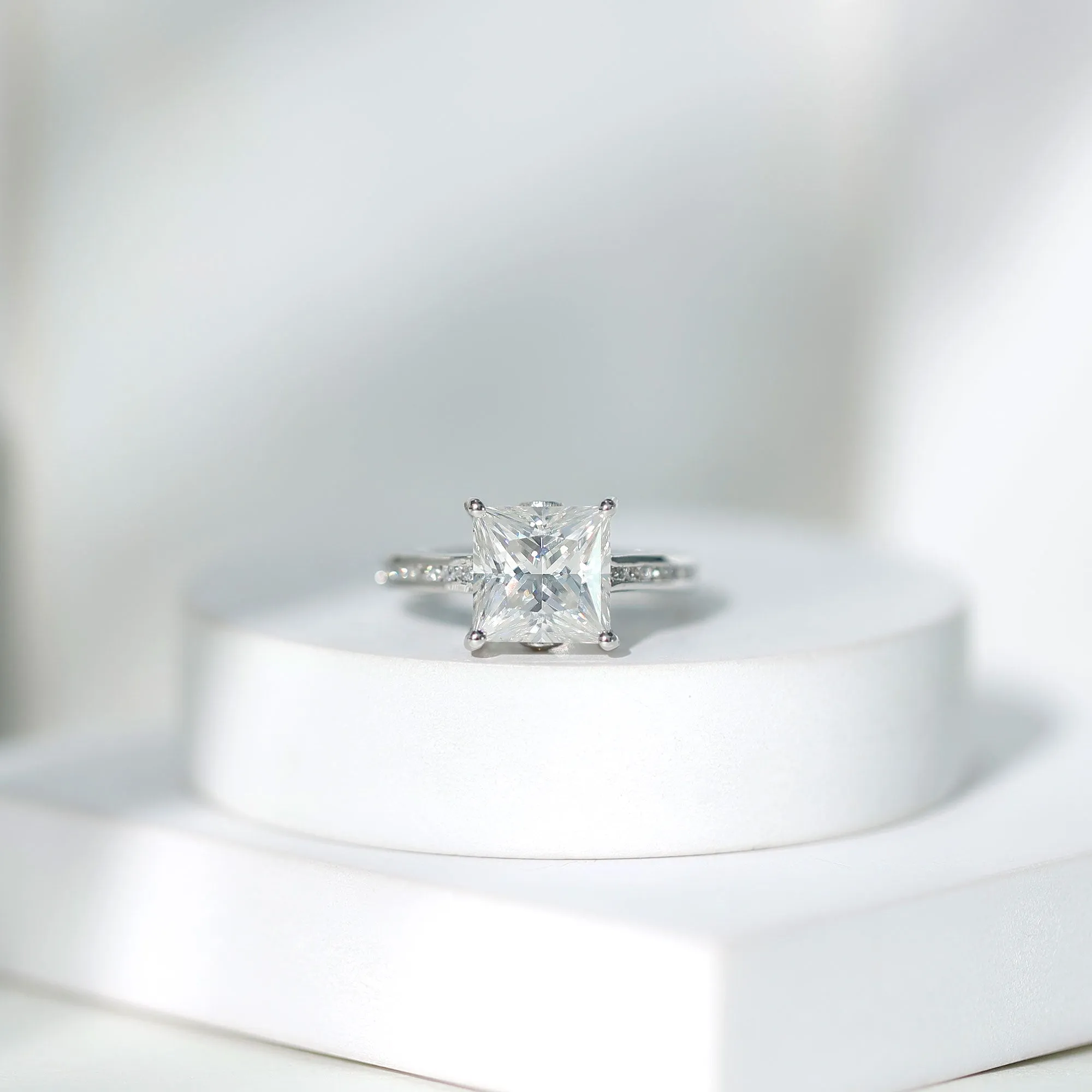 Moissanite Solitaire Princess Cut Engagement Ring with Side Stones