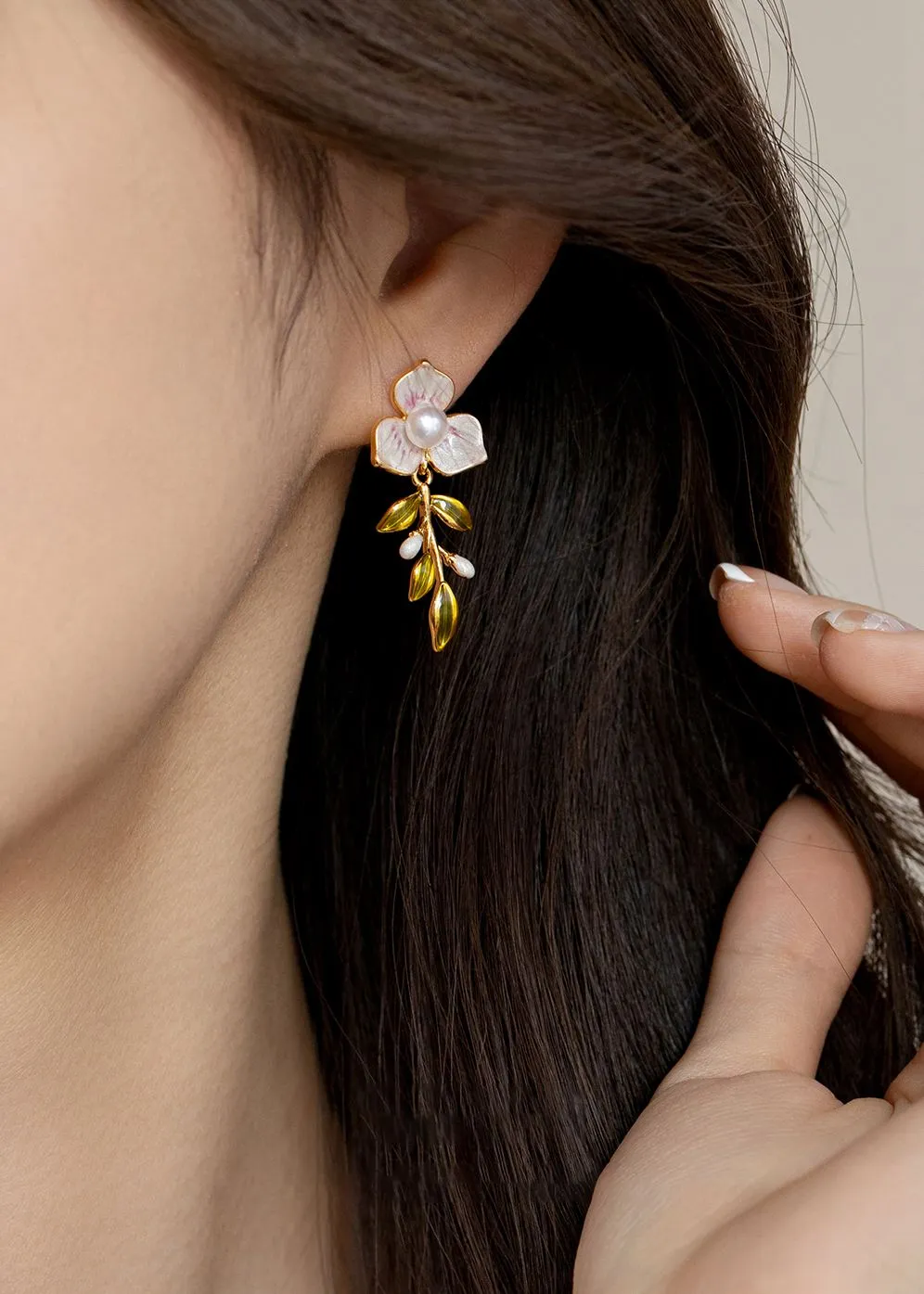 Natural Pearl Flower Leaf Drop Earrings