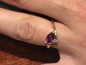 Rhodolite Garnet And Diamond 14 K Yellow Gold Ring