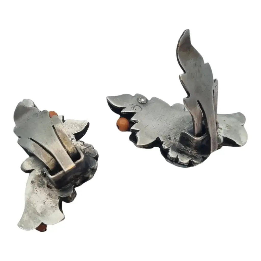 Silver art deco earrings for women, flower earrings.
