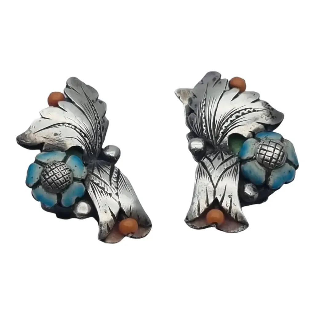 Silver art deco earrings for women, flower earrings.