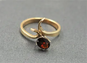 Womens Ring 9ct White & Yellow Gold Garnet Gemstone Fine Engagement Jewellery