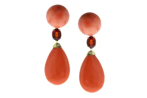 Yellow gold earrings with coral and spessartite garnet